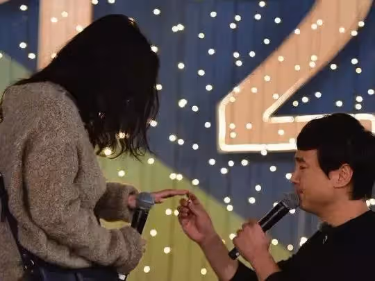婆婆生病住院,我把嫁妝拿來給婆婆治病,第二天老公的話我心涼了