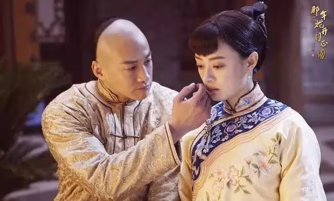 孫儷「1件衣服穿8年」年賺上億卻超節儉!褲子起球嚴重仍不舍扔,眼尖網友「翻出20年前舊照對比」:這才是榜樣