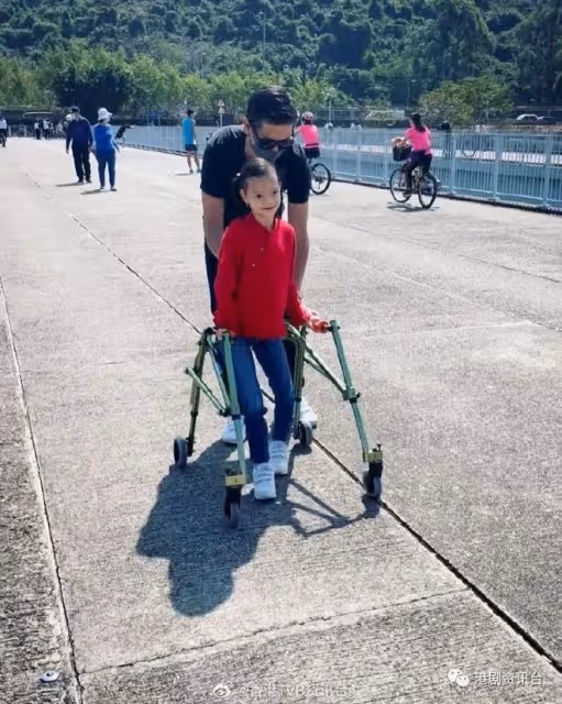 大女兒患罕見病！前TVB女星一句話令旁人放低詫異目光