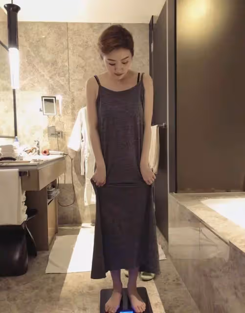 真是一胖毀所有,劉亦菲仙氣全無,熱巴長胖的部位讓人尷尬