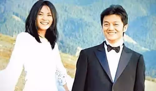人生贏家！天后前夫「娶嬌妻秀恩愛」　王菲不甘落後：與謝霆鋒複合8年「愛情滋潤」52歲凍齡如少女