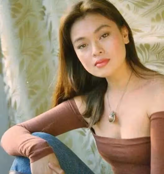她是張藝謀也追不到的女人,二婚嫁給外國富商,如今被寵得太幸福