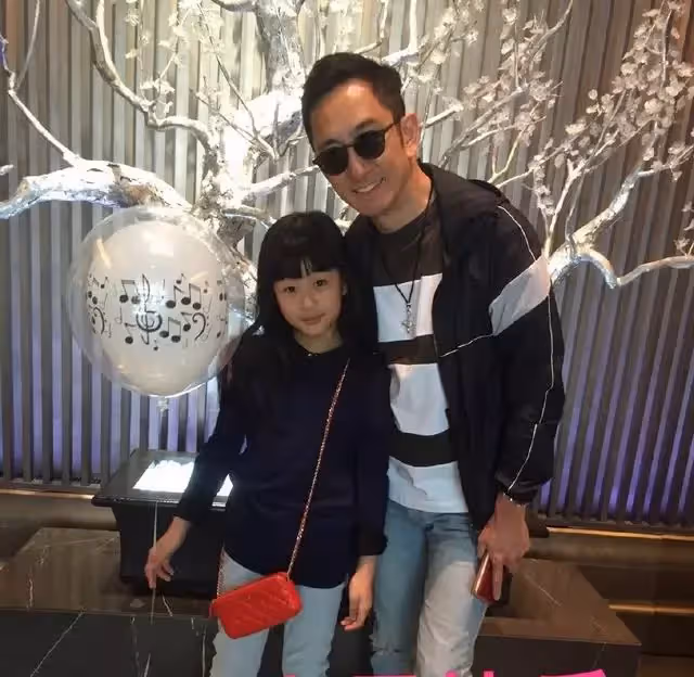 負責任好男人!吳啟華離婚「對前妻照顧有加」全家同出遊 對女兒愧疚「月花77萬補償」流露父愛