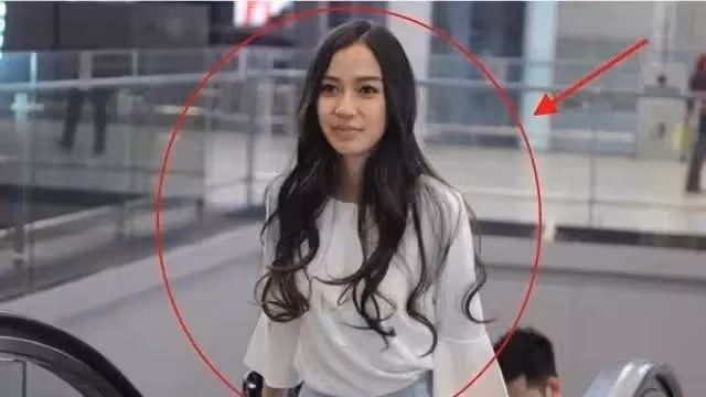 baby還沒來得及化妝，導演組卻突襲闖入！素顏照被熱傳，網友：終於現原形了~