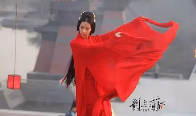 都說劉亦菲太清純無法演蘇妲己！甩出定妝照後，才知道什麼叫「紅顏」