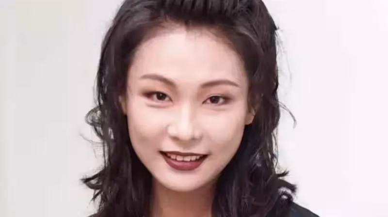 聽聞女兒被「繼母用衣架」動粗,張月麗不讓孩子受委屈,接回身邊砸千萬培養「今名校畢業」淚訴:是此生最棒的禮物