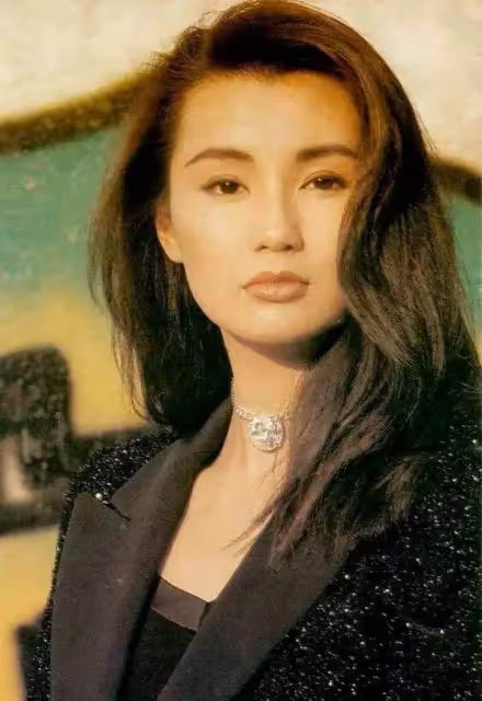 56歲張曼玉搬離豪宅近照蒼老似70,「骨瘦嶙峋」難掩優雅,網歎:歲月催人老