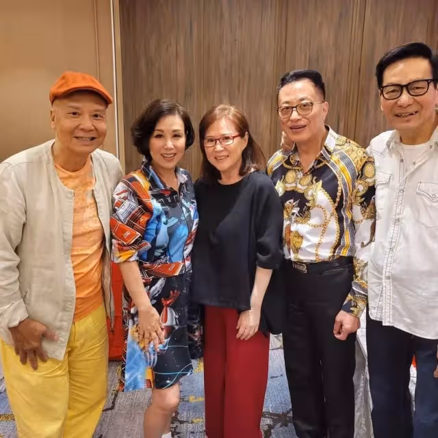 老戲骨大聚會!胡楓、羅蘭、盧苑茵等老戲骨歡聚一堂 佘詩曼也陪媽媽出鏡 網友:大家都很慈眉善目