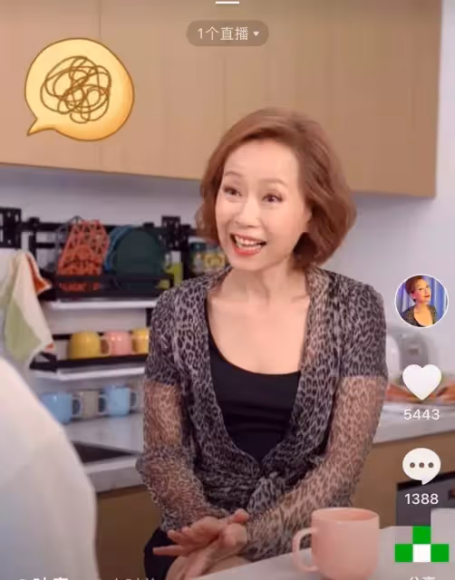 老態驚人!葉童身形暴瘦 美顏狀態下「滿臉皺紋」 比大七歲趙雅芝老太多!網歎:歲月催人老