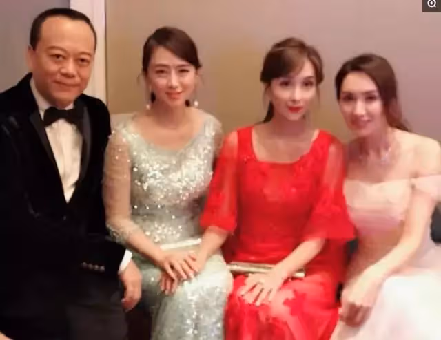 47歲的楊恭如「一組游泳照」爆光，身材也太好了，網友：說20歲也信！