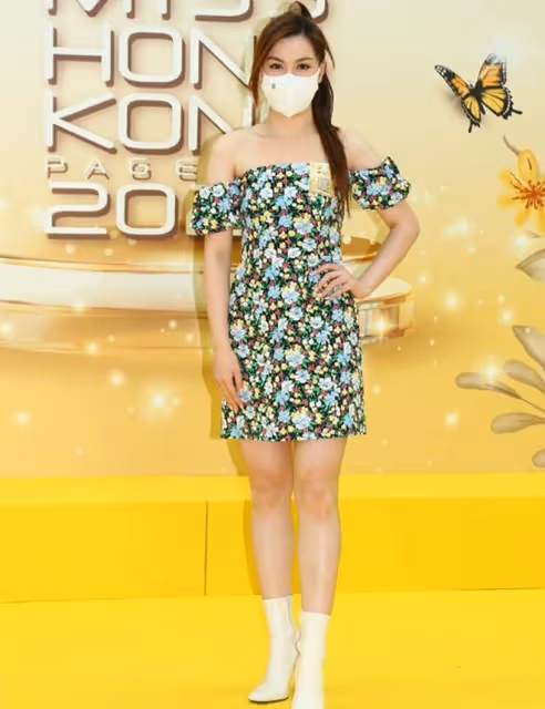 2022年港姐招募!曾志偉率領歷屆佳麗現身,上屆冠軍穿短裙秀身材