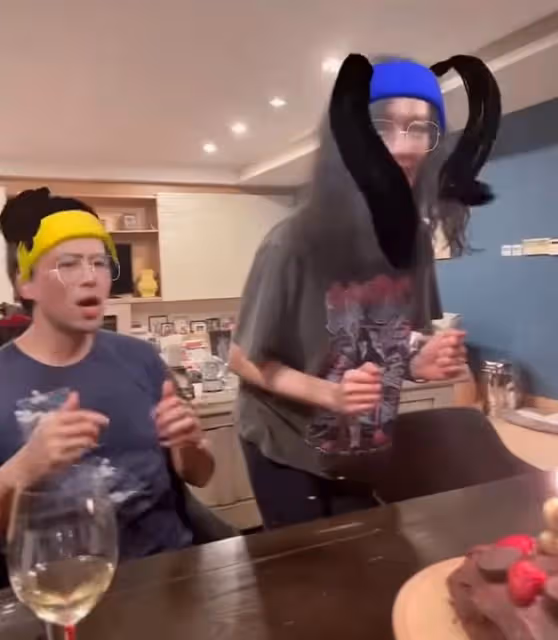 舒淇上海隔離住林熙蕾豪宅,46歲生日開派對慶祝,馮德倫沒露面