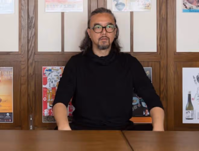張延老公罕露面打扮樸素,已回港發展與妻子聚少離多,卻無損感情