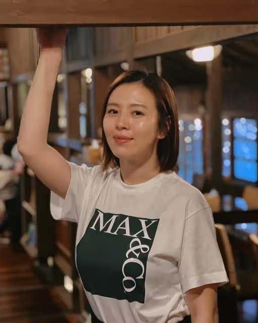 演《華燈初上》被嫌胖！劉品言自信秀「0修圖肉肉身材」回應獲大讚　今「感情生活曝光」不委屈找豬隊友