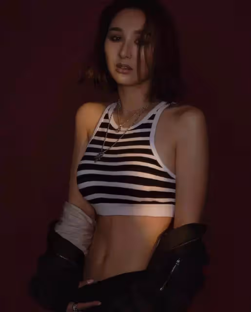 TVB力捧花旦高海甯曬迷人S曲線,超高難度瑜伽動作獲贊,穿緊身褲十分帶感, 網友:絕佳好身材
