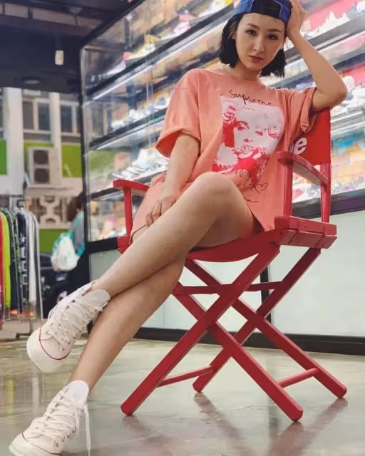 TVB力捧花旦高海甯曬迷人S曲線,超高難度瑜伽動作獲贊,穿緊身褲十分帶感, 網友:絕佳好身材