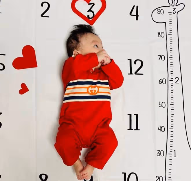 楊怡夫婦開派對為女兒慶生,2歲愛女大眼像爸,老公不介意要三胎
