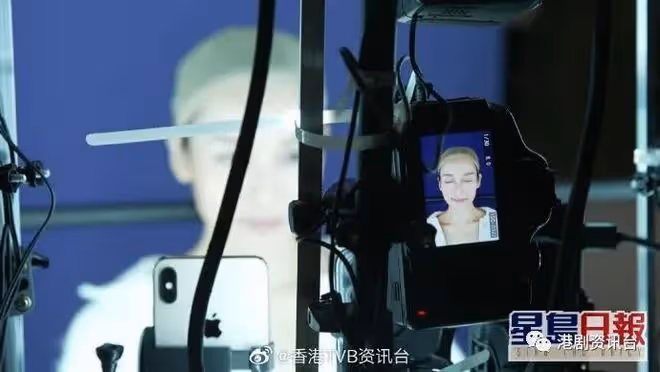 李佳芯再扮人工智慧人！主持TVB清談節目同專家取經