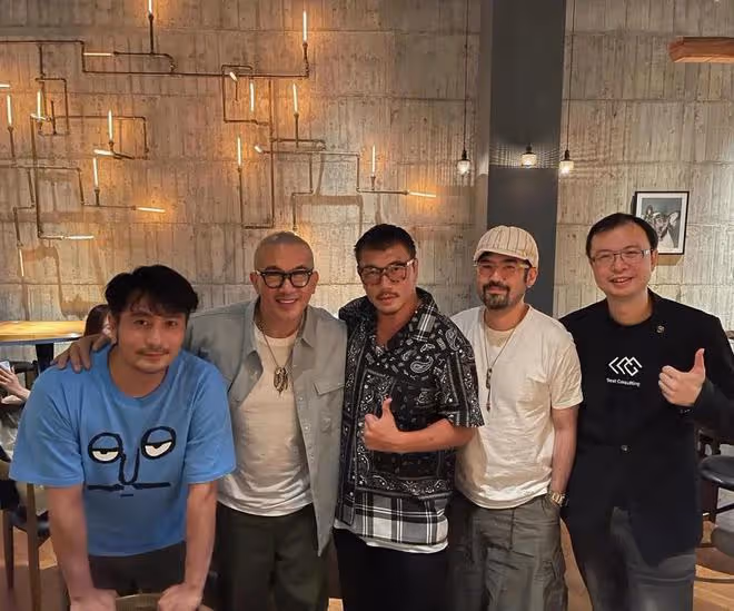 具俊曄大S聚餐照從韓網傳出，多名藝術家在場，意為大小S介紹人脈