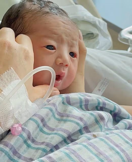 39歲女星梁靖琪順產二胎兒子！小8歲二婚老公報喜，寶寶僅5.4斤
