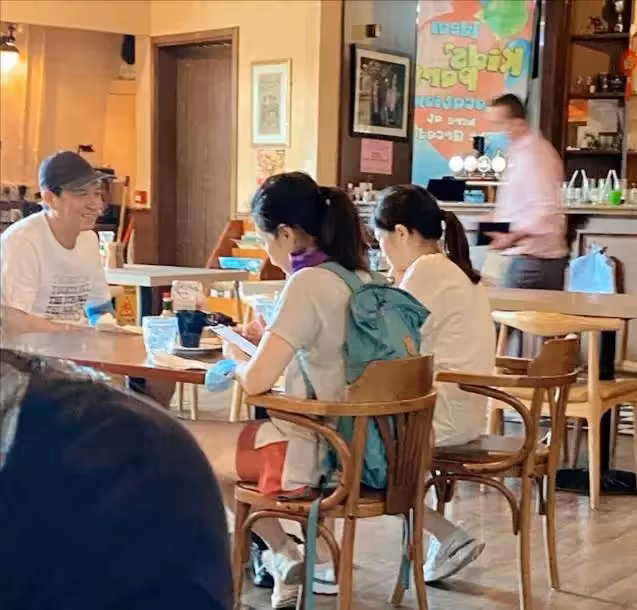 張家輝和關詠荷女兒近照罕曝光,小時候是爸爸翻版,長大卻和媽媽復製粘貼,網友:這氣質顏值絕了