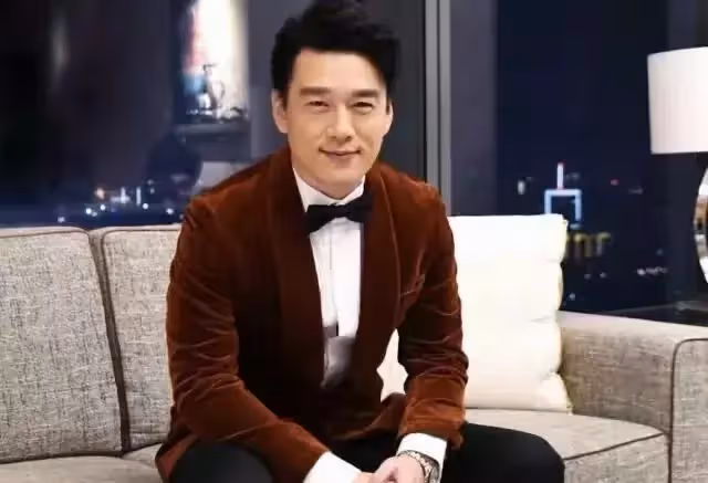 從小立志當jian商!為不搬家「把房東娶回家」 青梅竹馬20年零緋聞「每個結婚紀念日」都叫:不離婚 !