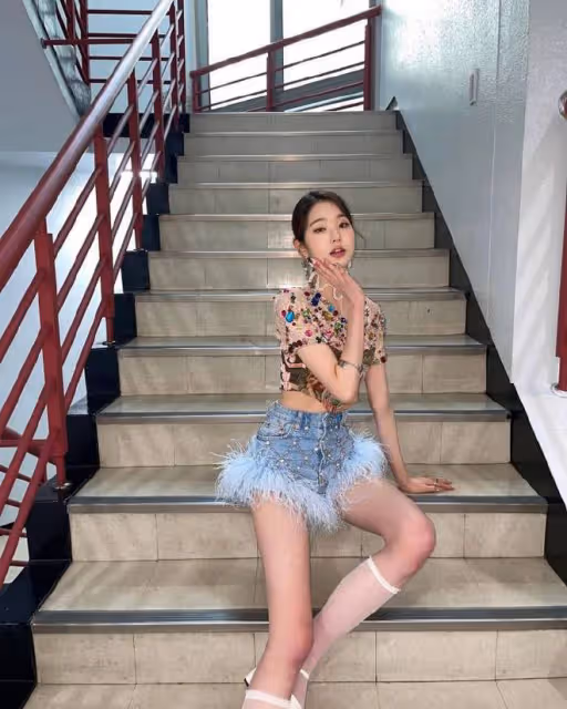 小巧臉蛋，苗條身材，IVE張元英被熱議，在節目中炫耀語言天賦