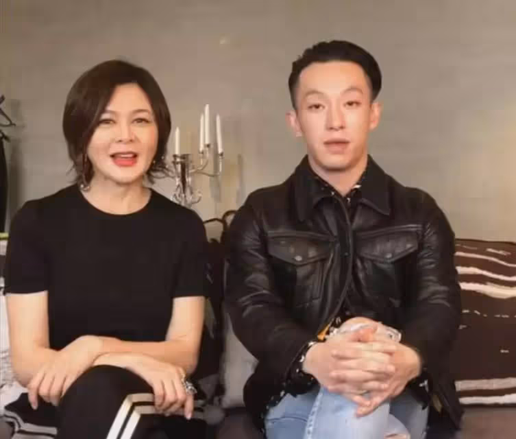 59歲關之琳挑戰無皺紋少女,身材纖瘦穿著顯年輕,網友:可惜體態出賣了她