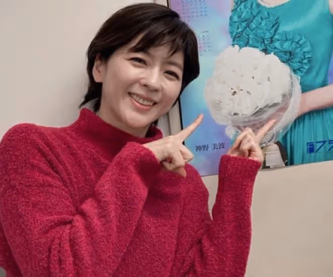 《精武英雄》女主中山忍近照氣質好，視李連杰為男神，49歲仍單身