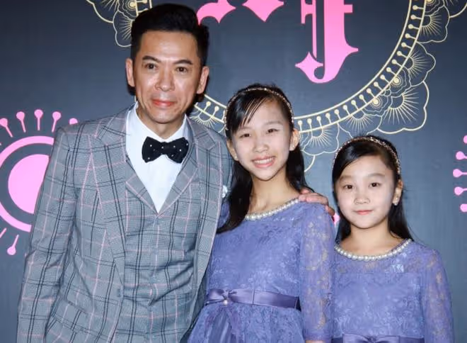 郭政鴻罕曬父女合影，女兒顏值高被贊像關曉彤，其乾媽是賭王千金