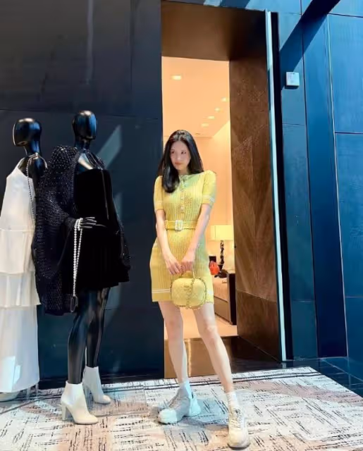 比衣架模特，還像模特的少女時代徐賢，31歲忙內的身材依舊保持！