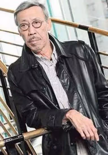 暴瘦惹關注!75歲香港資深老戲骨「犀牛皮」近照曝光,曾被譽為香港幽默祖師,網友:保重身體,經典永不磨滅