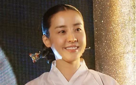 朴恩惠：因《大長今》走紅，與丈夫結束10年婚姻，獨自撫養雙胞胎
