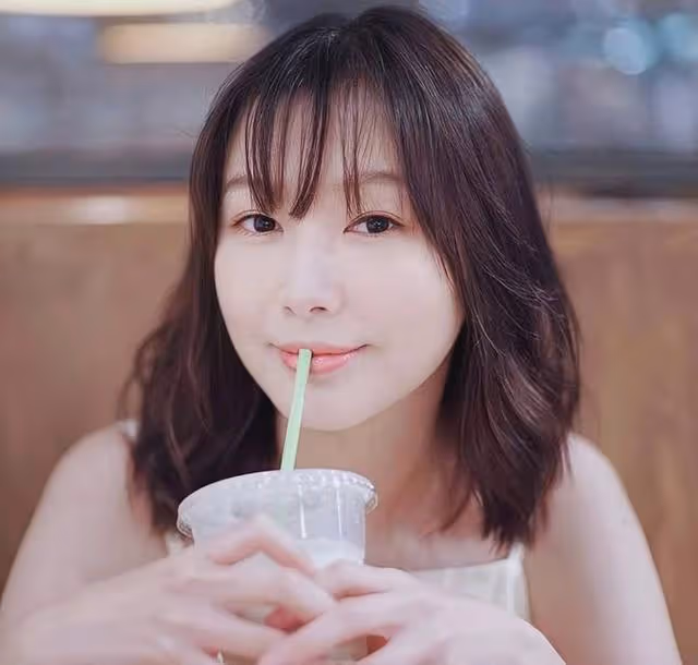 香港知名女星復出拍劇!慘遭前夫家暴,到凍肉公司上班養活倆女兒