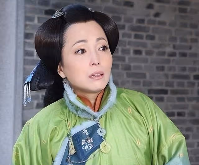 備受爭議!香港知名女星拍片分享上海抗疫,因誇張演繹遭網友責罵