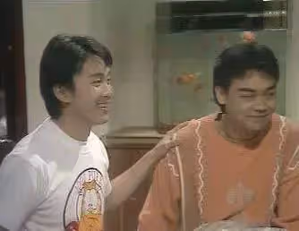 54歲劉青雲近照，從小被父母嫌棄，妻子是工程師，百年後財產會捐贈