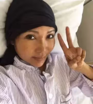 勇抗末期癌3年淚崩！57歲女星悲認「已安排好身後事」：被判了死刑　今為己拚最後一次「親筆信逼哭全網」