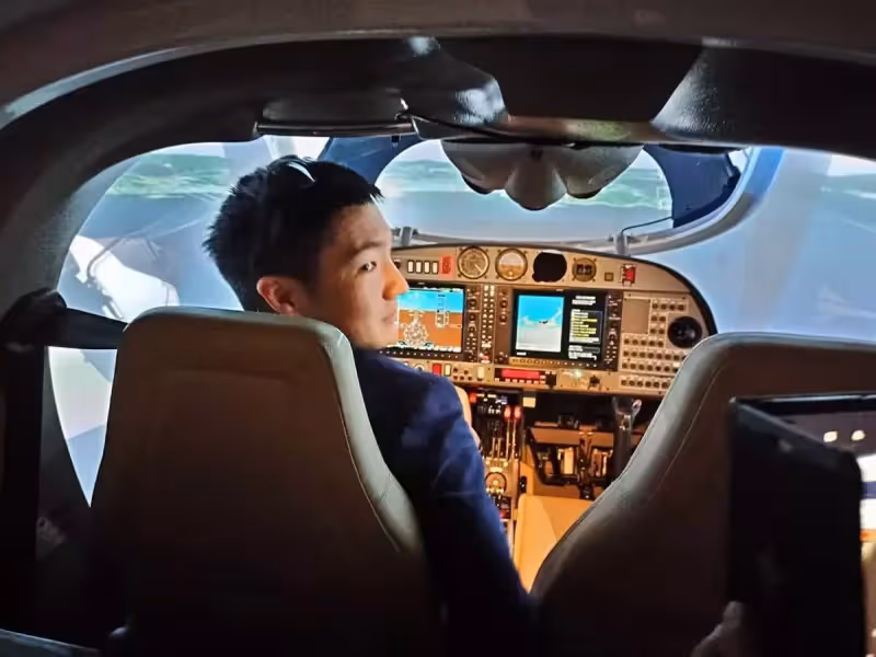 忍痛要兒棄機師夢!岑永康18歲愛子「如願考上飛行學校」卻被求別讀,無奈揭「背後現實考量」做父母太難了
