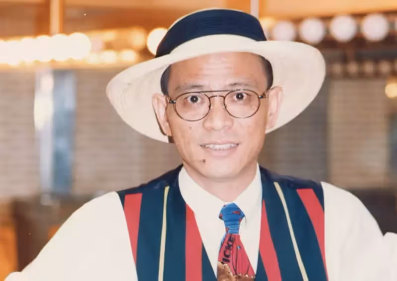 他愛喝講不聽，寶島歌王《行船人的純情曲》唱出市井心聲，雙親離開又走回頭路，48歲生日前夕不幸離開