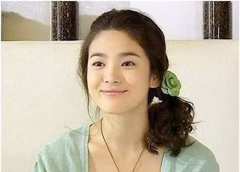 自稱韓國第一美女的6位女星，金喜善被質疑，23歲模特成韓國門面