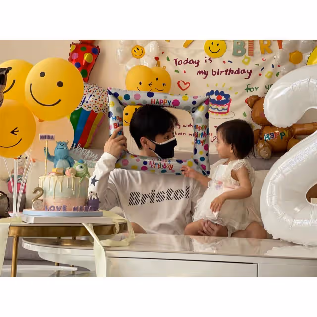曬照迎愛女2歲生日　羅子溢家中慶生仍戴好口罩