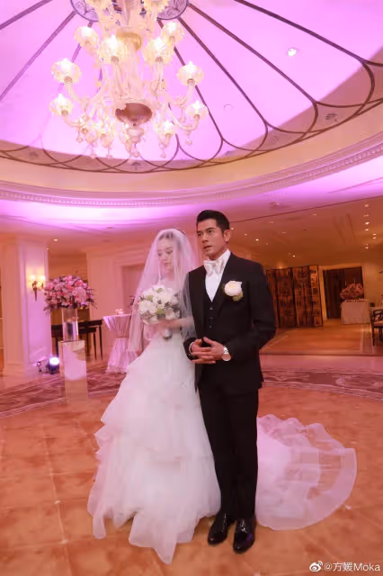 曬與郭富城「絕密婚禮照」慶結婚5周年　方媛甜喊：感恩有你
