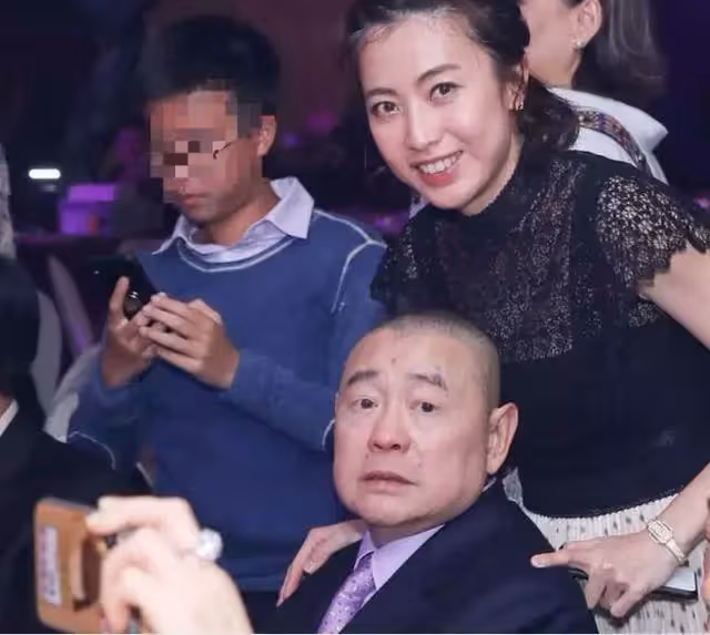 香港4大風流老祖，有人每年換172個女友，有人因小51歲的女友痛哭