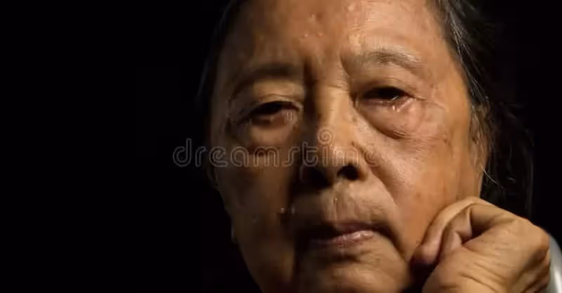 作為女兒，她吸乾了母親的最後一滴血