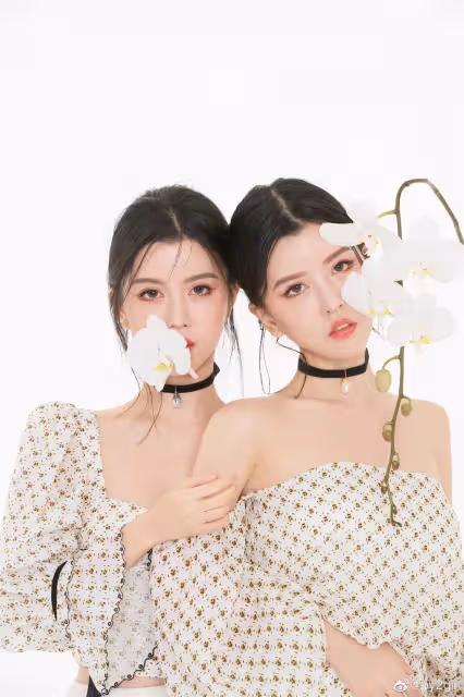 BY2為上海捐物資掛布條喊「華人一家親」　網贊：人美心善