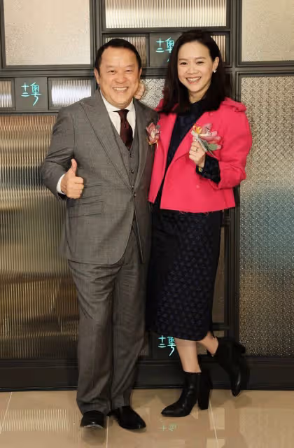 曾寶儀哽咽曝2年沒見曾志偉,遺憾錯過爸爸69歲生日,有家人染疫