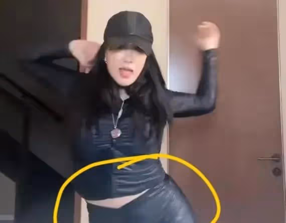 51歲鍾麗緹穿黑色緊身衣熱舞,被吐槽腰粗像綁粽子,本人幽默回應