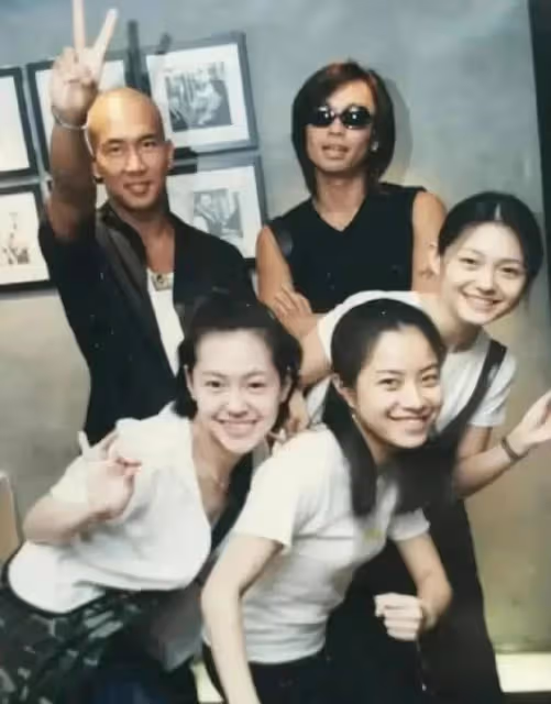 大S帶具俊曄見親友照片曝光，小S伴隨左右，歐巴光頭造型很亮眼