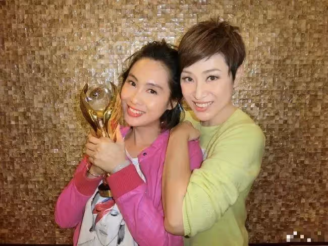 「塑膠姐妹」露餡了?蔡少芬控訴朱茵陳法蓉:她們每個都得罪過我