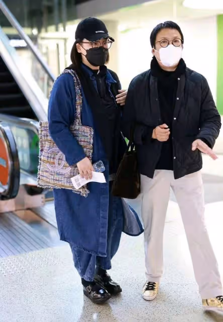 馬思純被曝去英國待產，熊腰虎背像孕婦，男友貼心陪護在左右